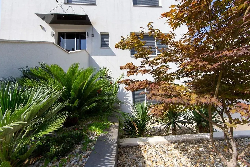 Luxury Villa Experience In Center Of Zadar With Heated Pool And Jacuzzi