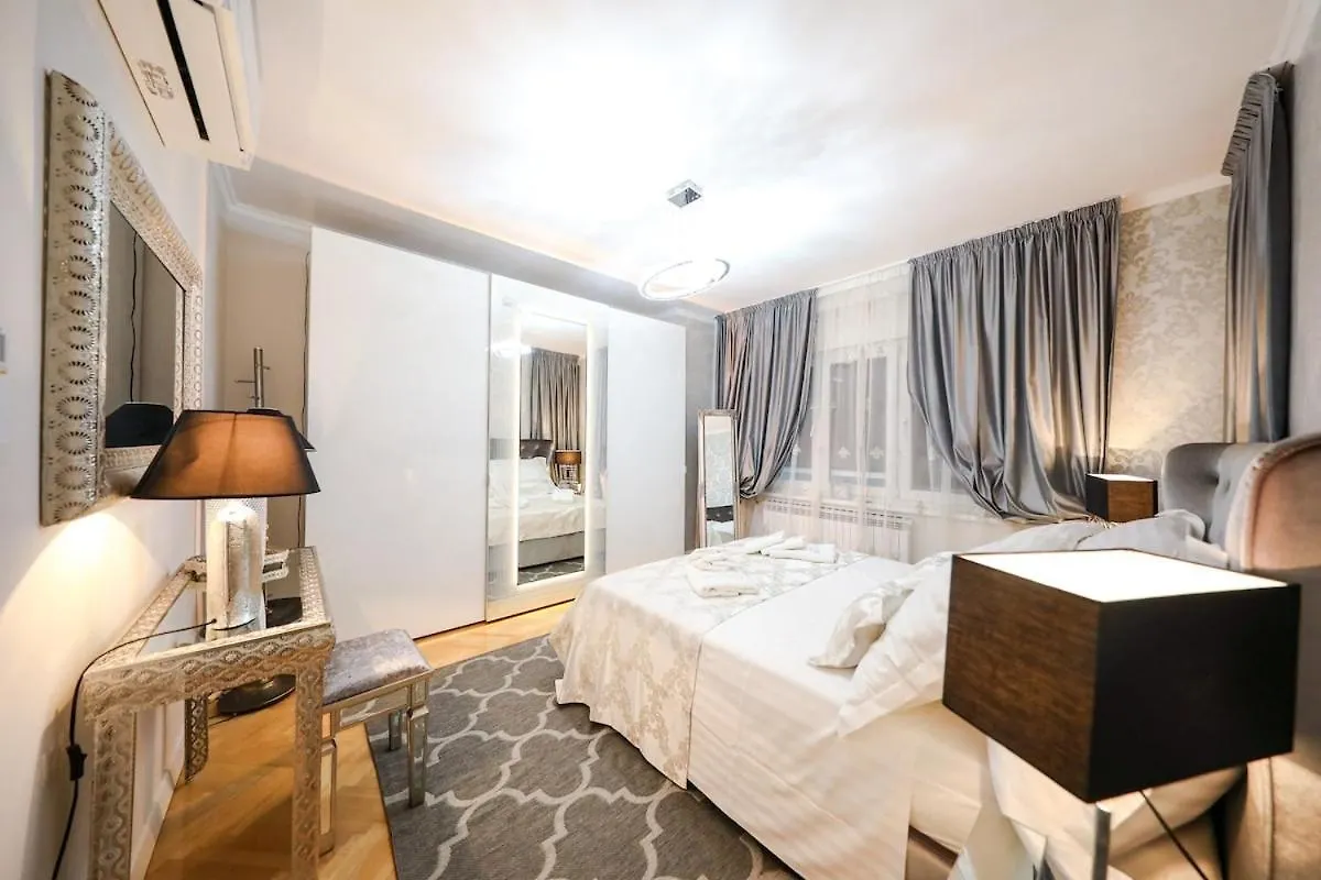 Luxury Villa Experience In Center Of Zadar With Heated Pool And Jacuzzi 0*,