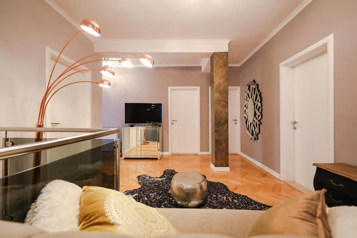 Luxury Villa Experience In Center Of Zadar With Heated Pool And Jacuzzi