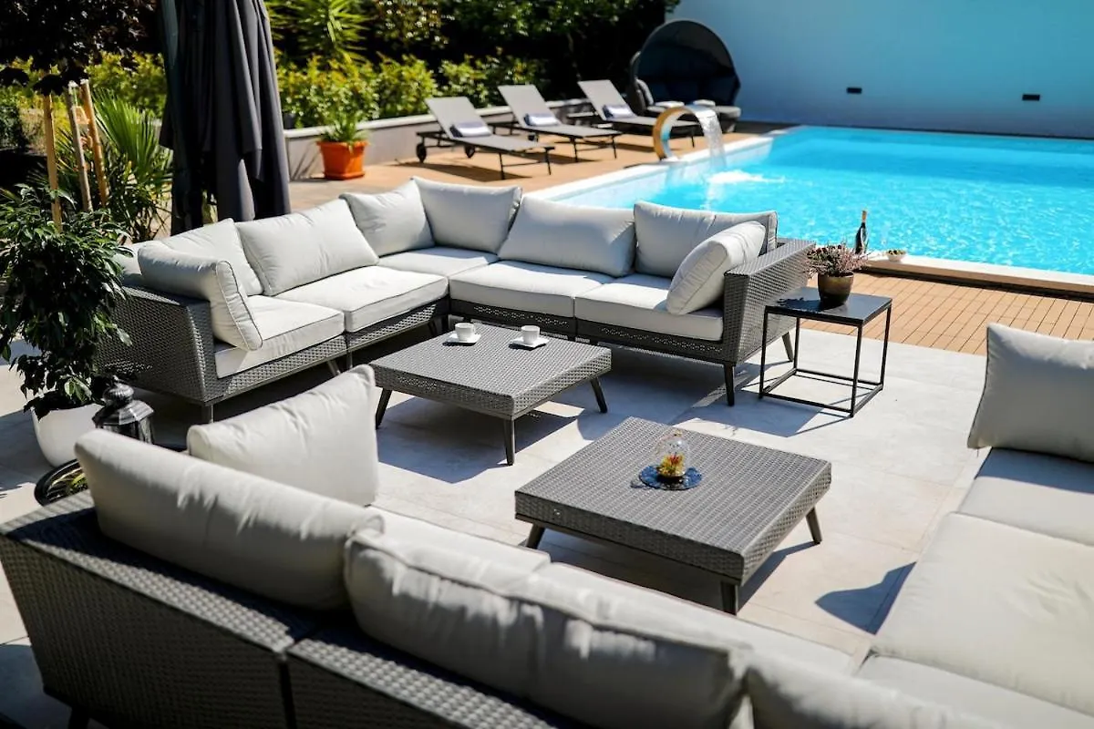 Luxury Villa Experience In Center Of Zadar With Heated Pool And Jacuzzi 0*,  Chorvatsko