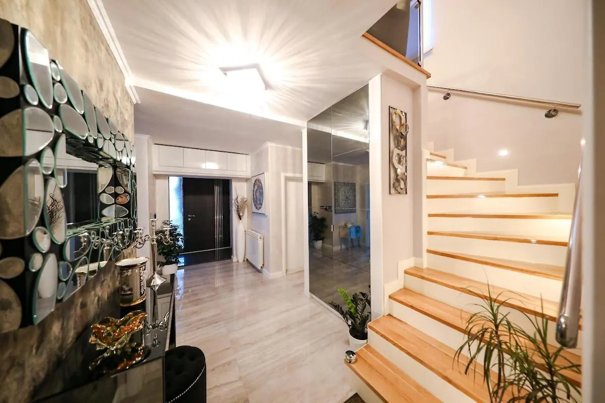Luxury Villa Experience In Center Of Zadar With Heated Pool And Jacuzzi