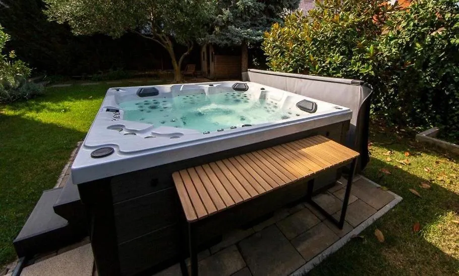Luxury Villa Experience In Center Of Zadar With Heated Pool And Jacuzzi